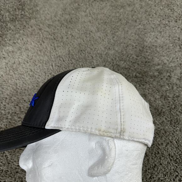 Huk Hat Cap Snap Back Mens One Size Gray White Performance Fishing Trucker Mesh - Picture 4 of 10